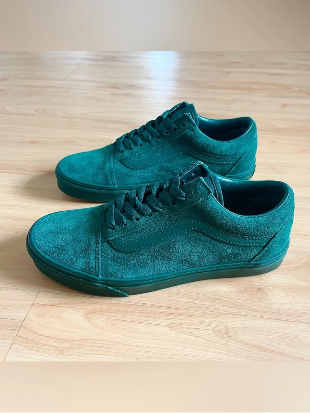 Vans Old Skool Green Suede Junior 6.5 US Women 8.0 US